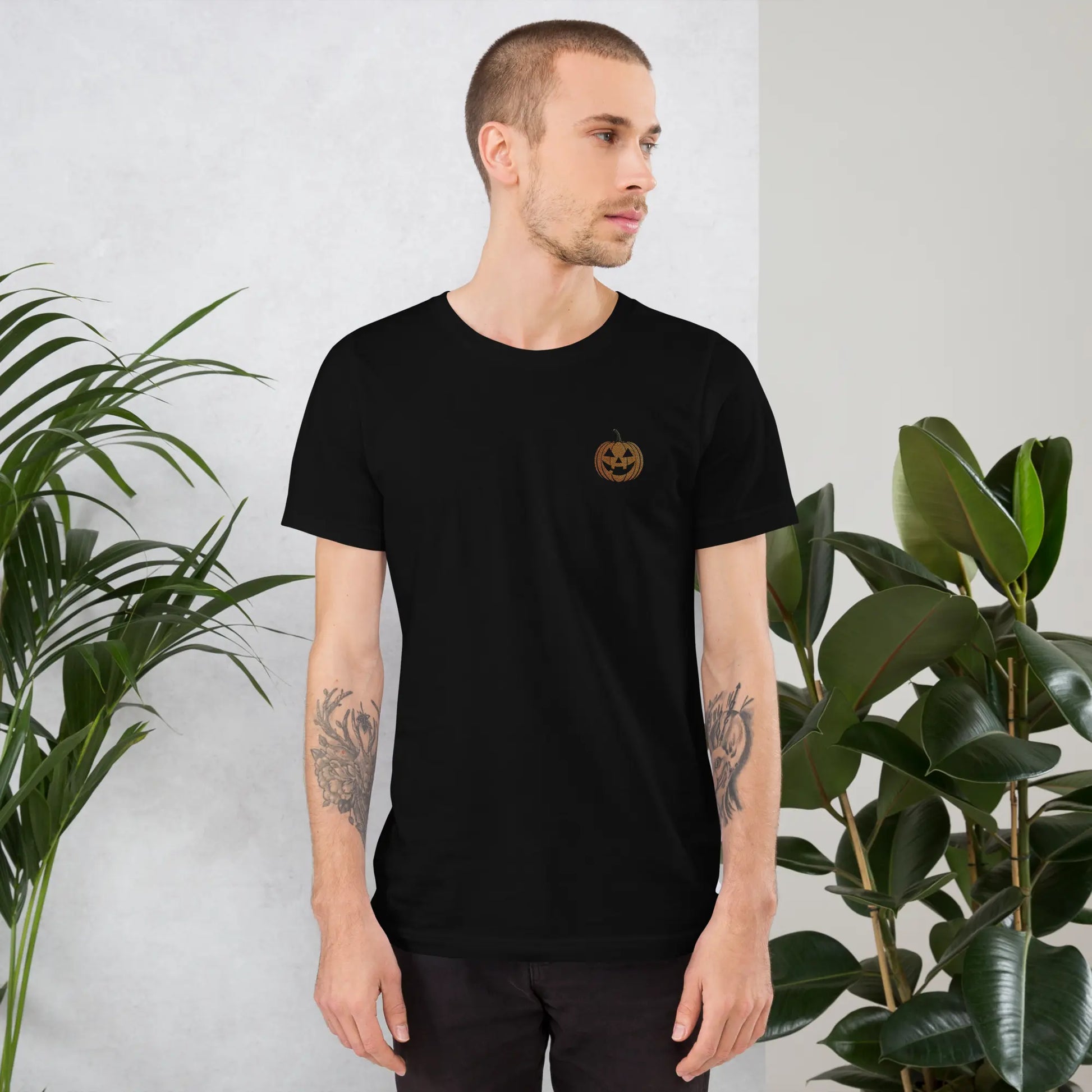 The Only Orange Guy Who's Got My Vote – Funny Halloween Pumpkin T-Shirt The Willows